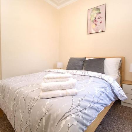 Gustina Lodge Aberdeen Bagian luar foto