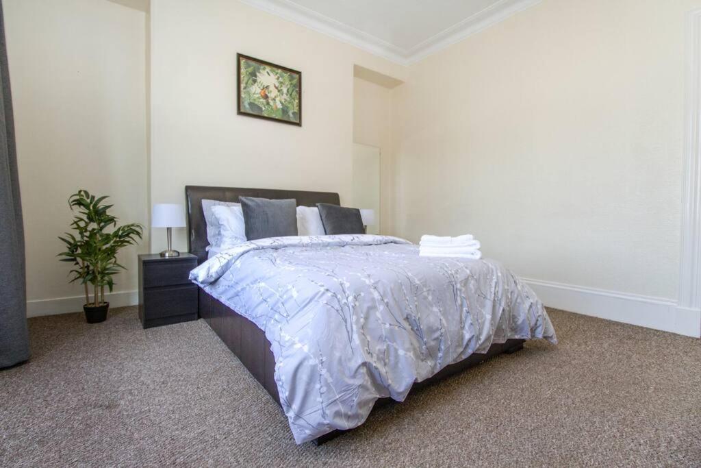 Gustina Lodge Aberdeen Bagian luar foto